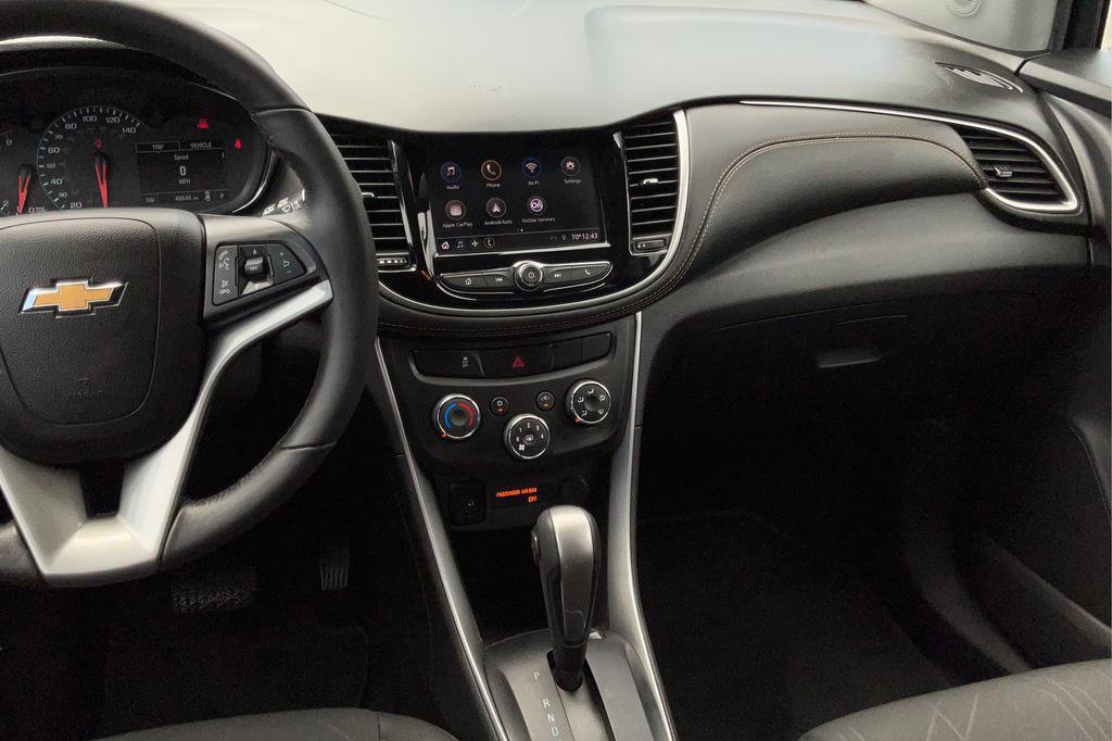 Used 2022 Chevrolet Trax LT w/ LT Convenience Package FWD image 16