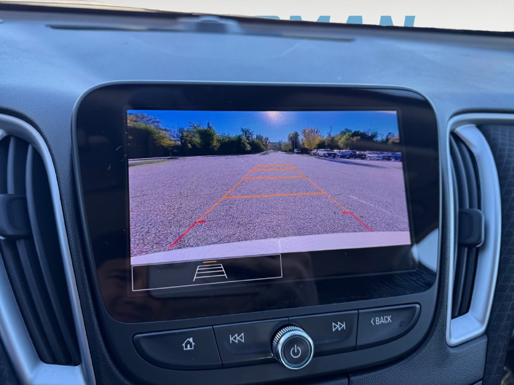 Used 2023 Chevrolet Malibu LT FWD image 18