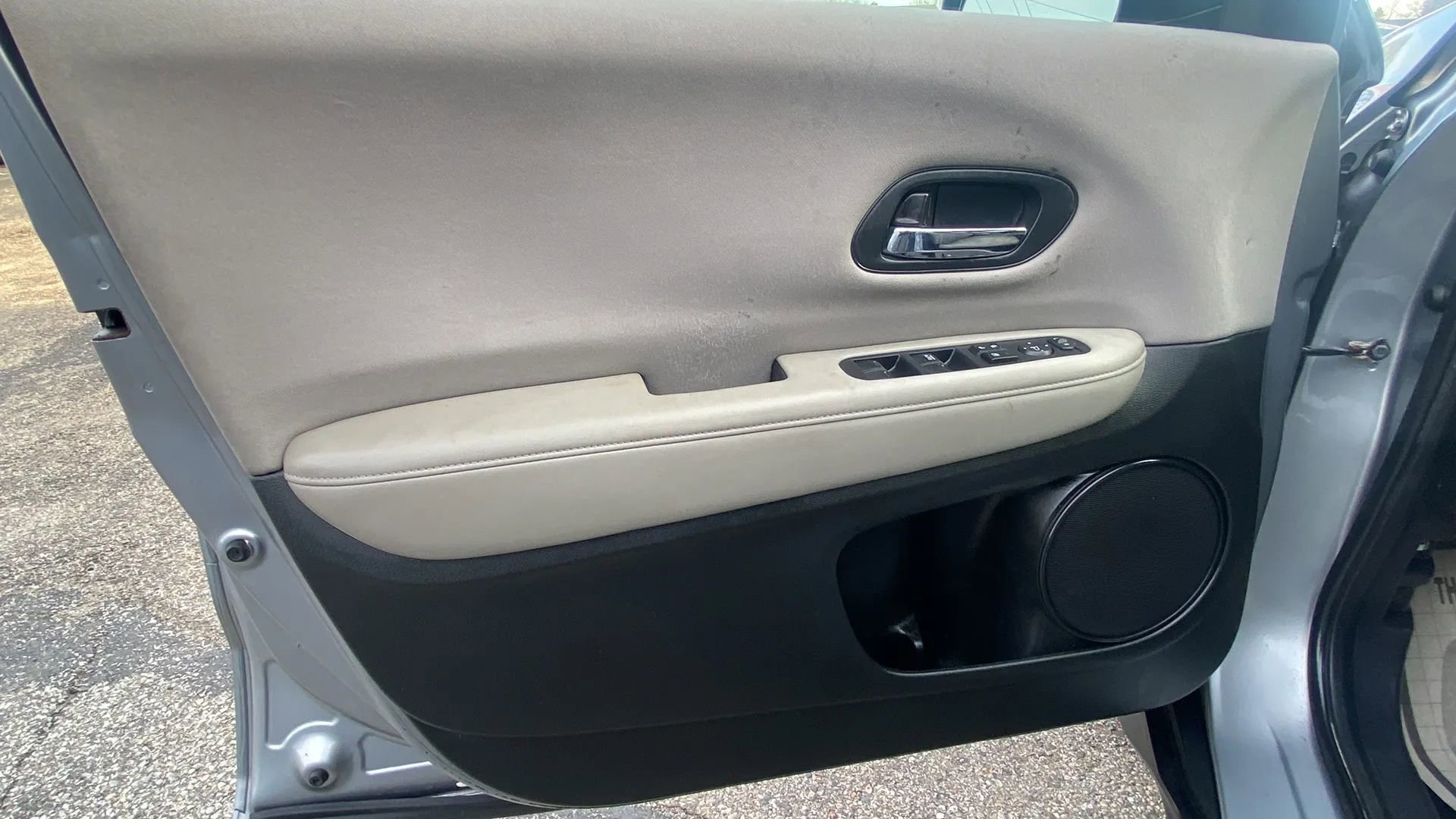 Used 2017 Honda HR-V LX image 15