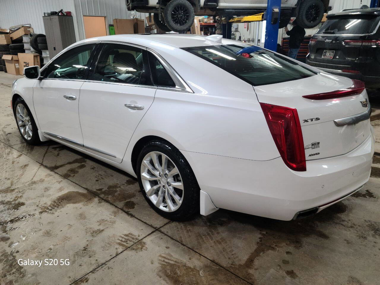 Used 2017 Cadillac XTS Luxury image 6