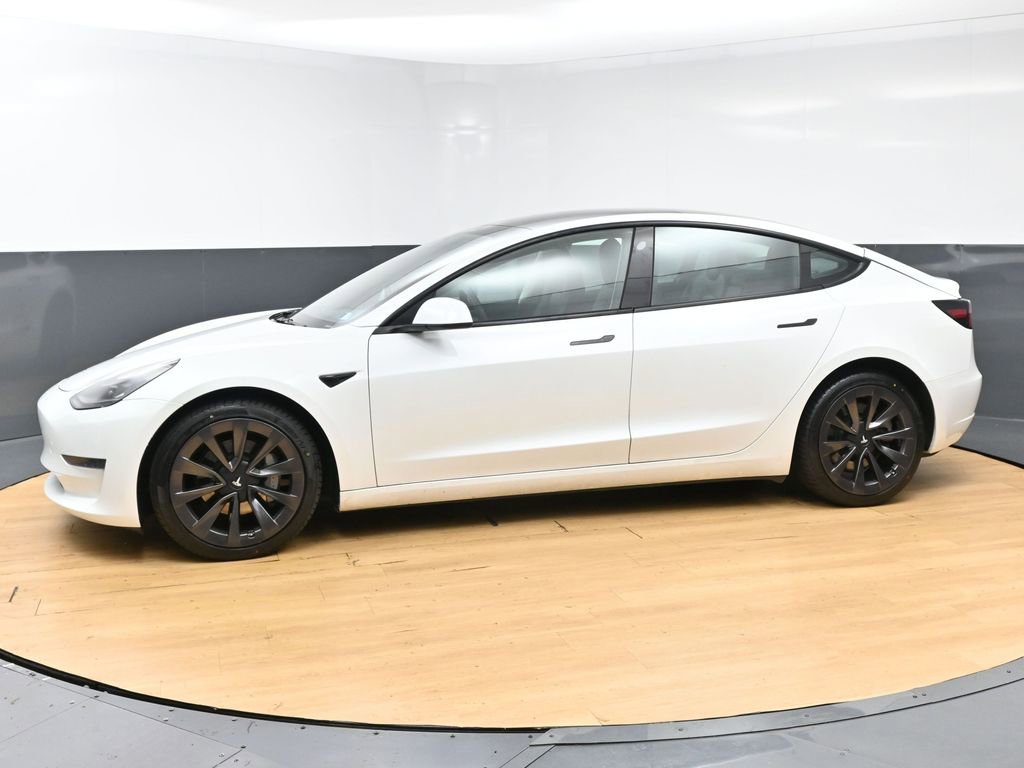 Used 2023 Tesla Model 3 Standard Range RWD image 5