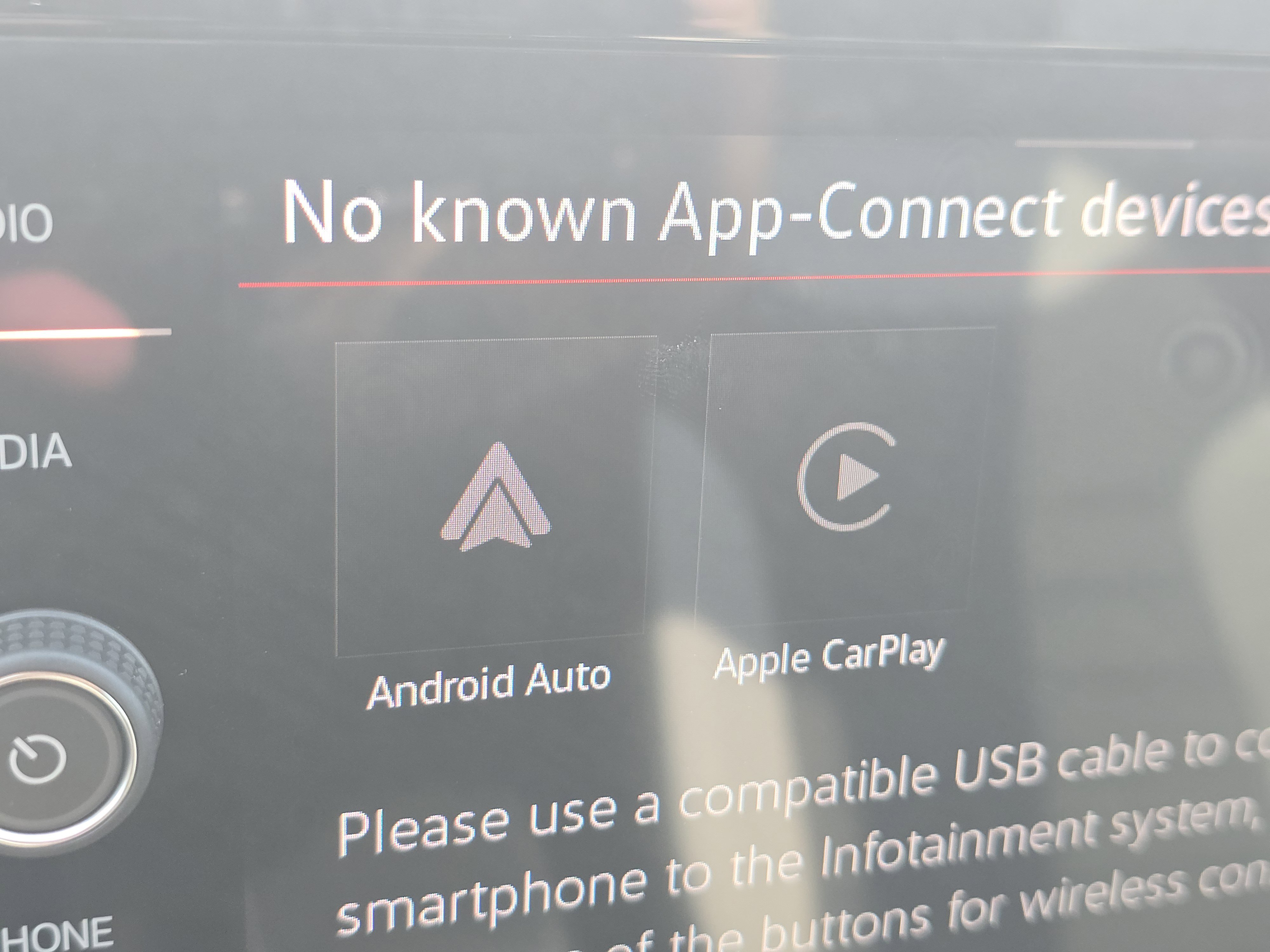 New 2025 Volkswagen Taos SEL image 11