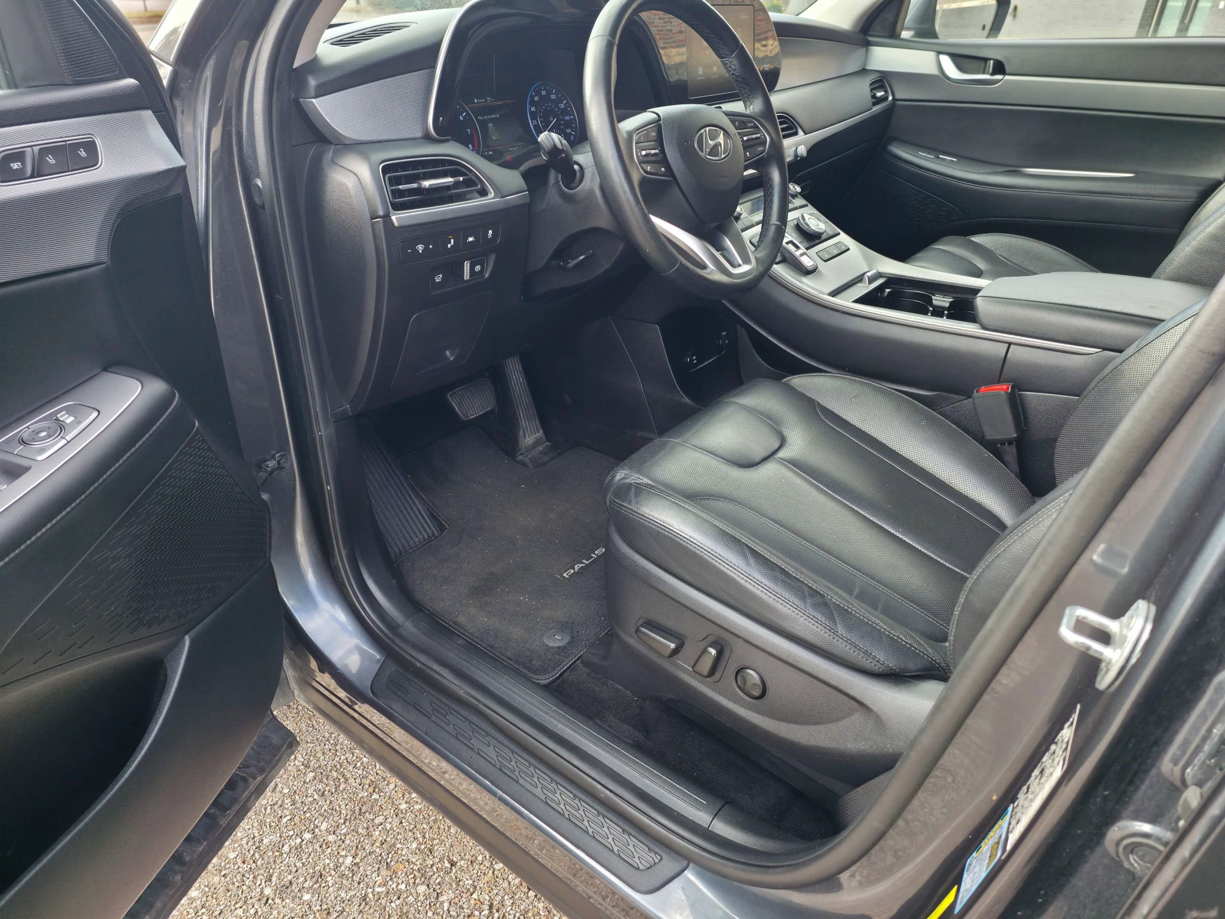 Used 2020 Hyundai Palisade SEL w/ Premium Package image 23