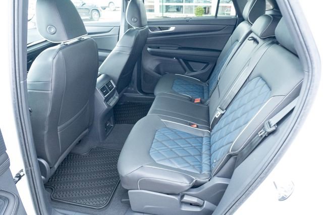 New 2026 Volkswagen Atlas Cross Sport SEL Premium R-Line AWD/4WD image 31