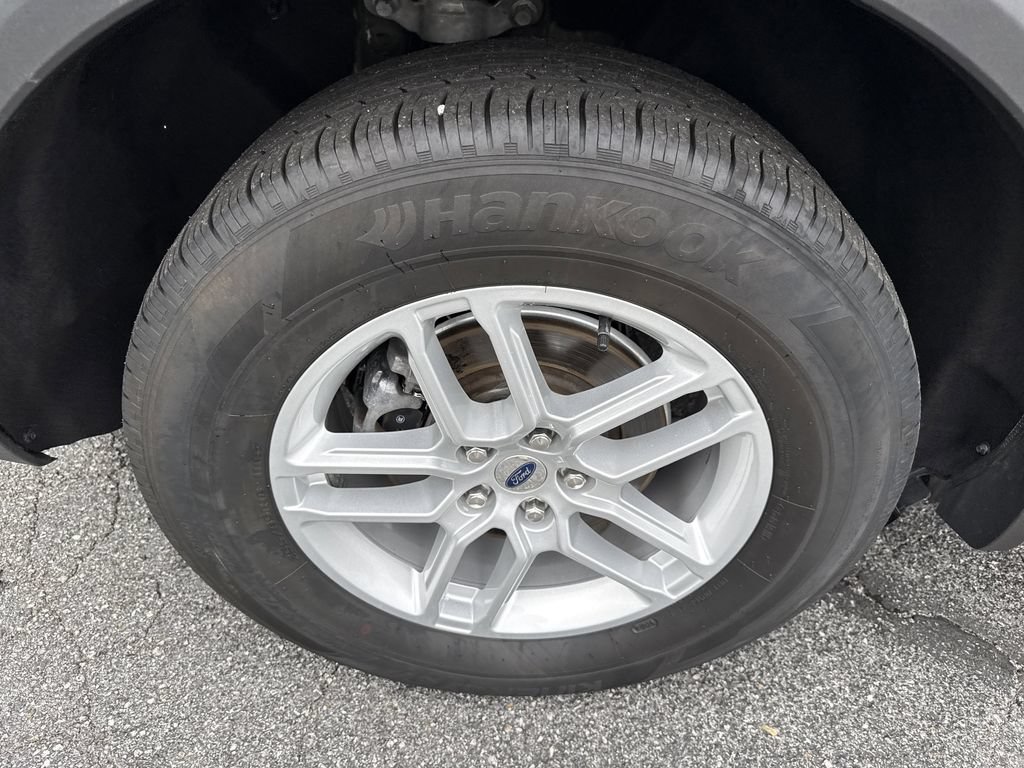 Used 2025 Ford Explorer Active AWD/4WD image 19