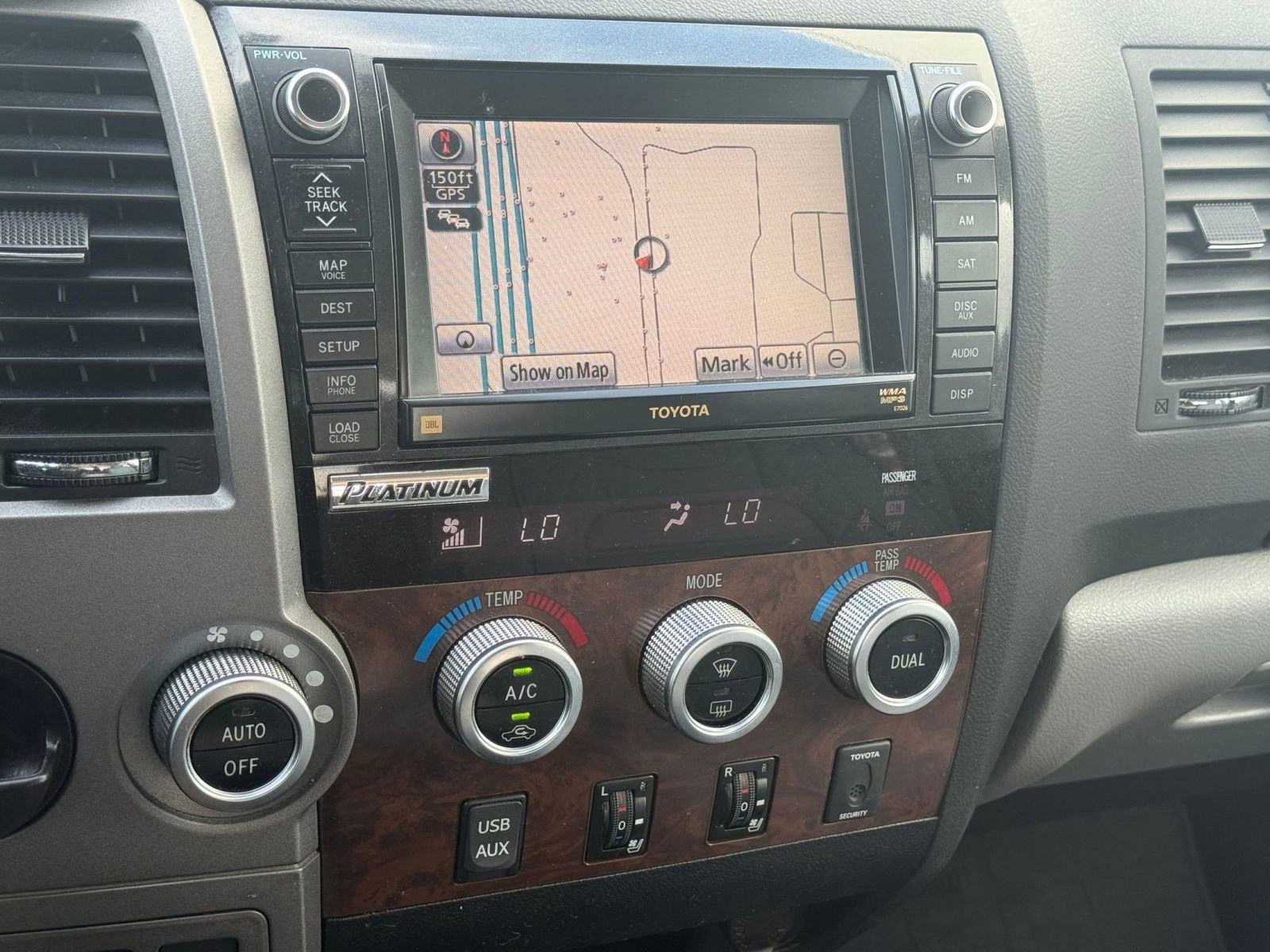 Used 2012 Toyota Tundra Limited image 25