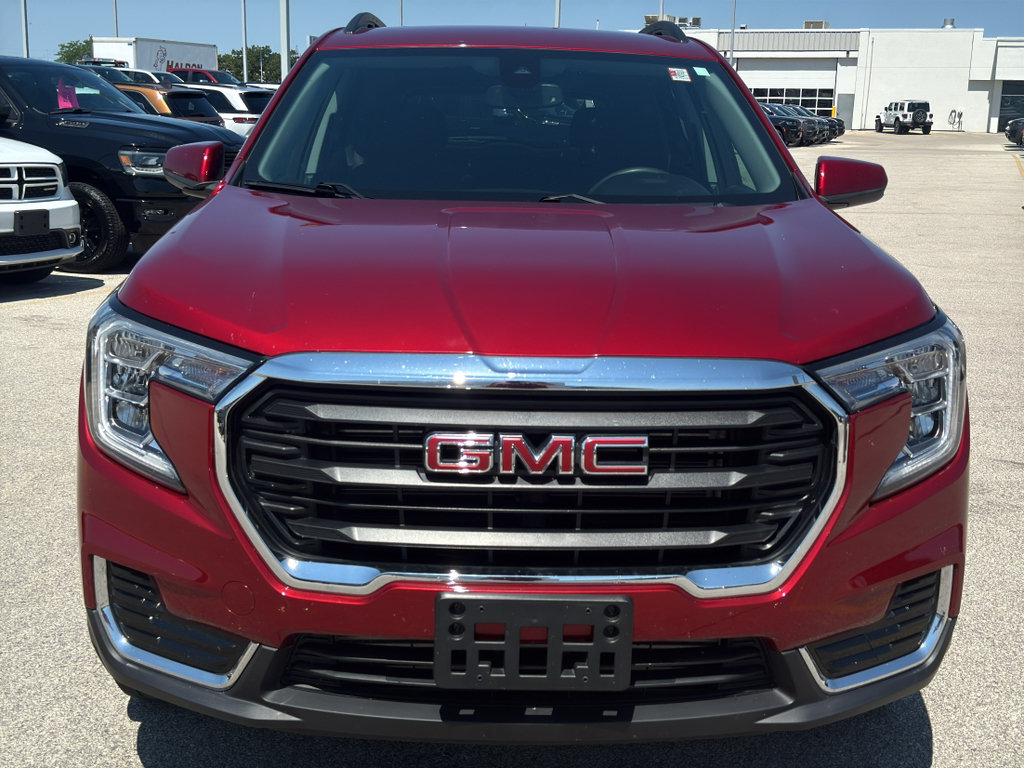 Used 2022 GMC Terrain SLE w/ Driver Convenience Package AWD/4WD image 3