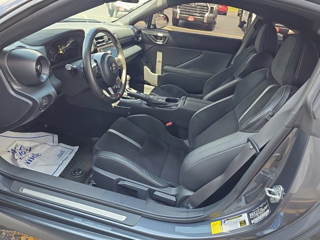 Used 2024 Toyota GR86 Premium RWD image 12