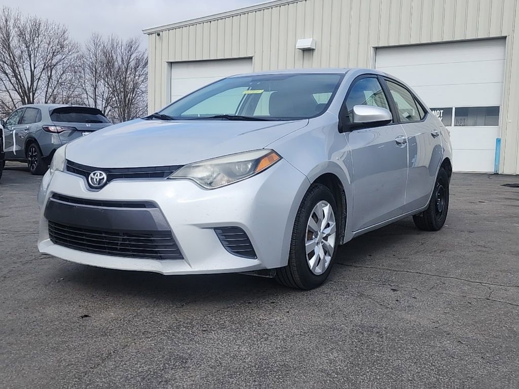 Used 2015 Toyota Corolla LE image 3