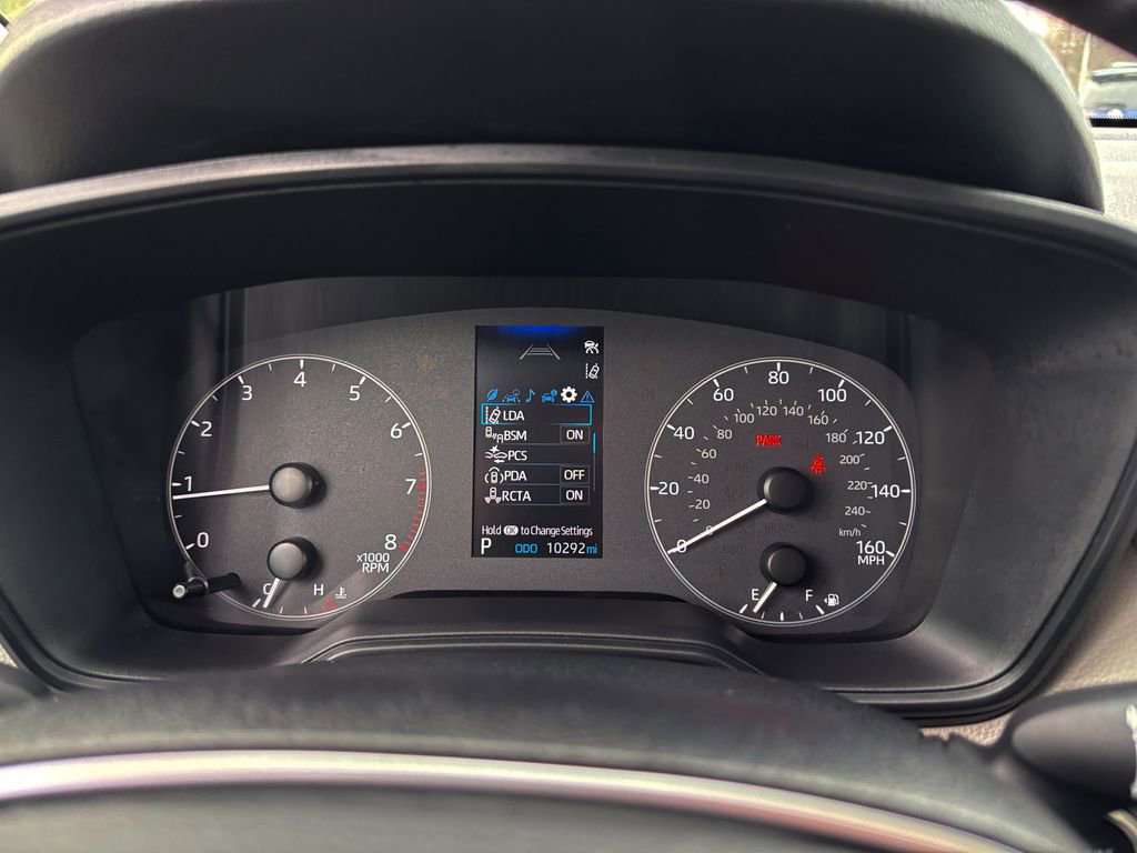 Certified 2023 Toyota Corolla Cross LE image 30