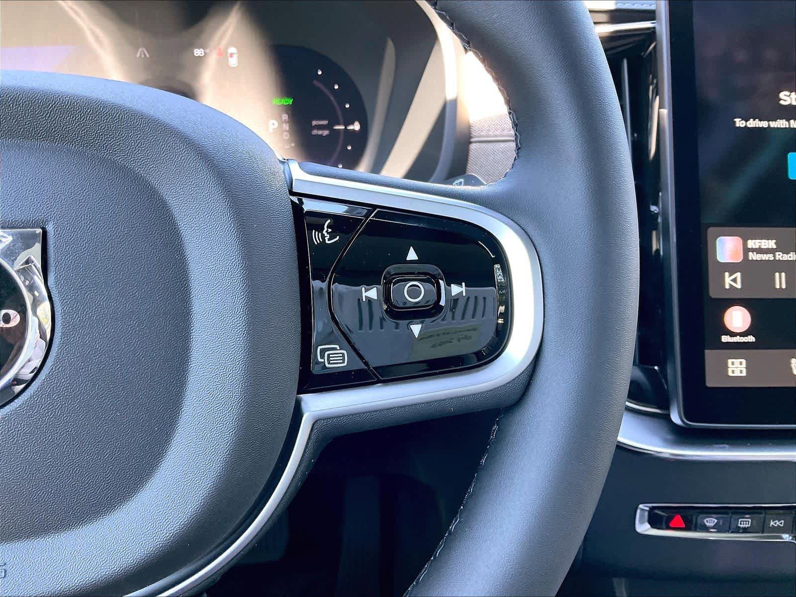 New 2026 Volvo XC90 T8 Plus w/ Protection Package AWD/4WD image 18