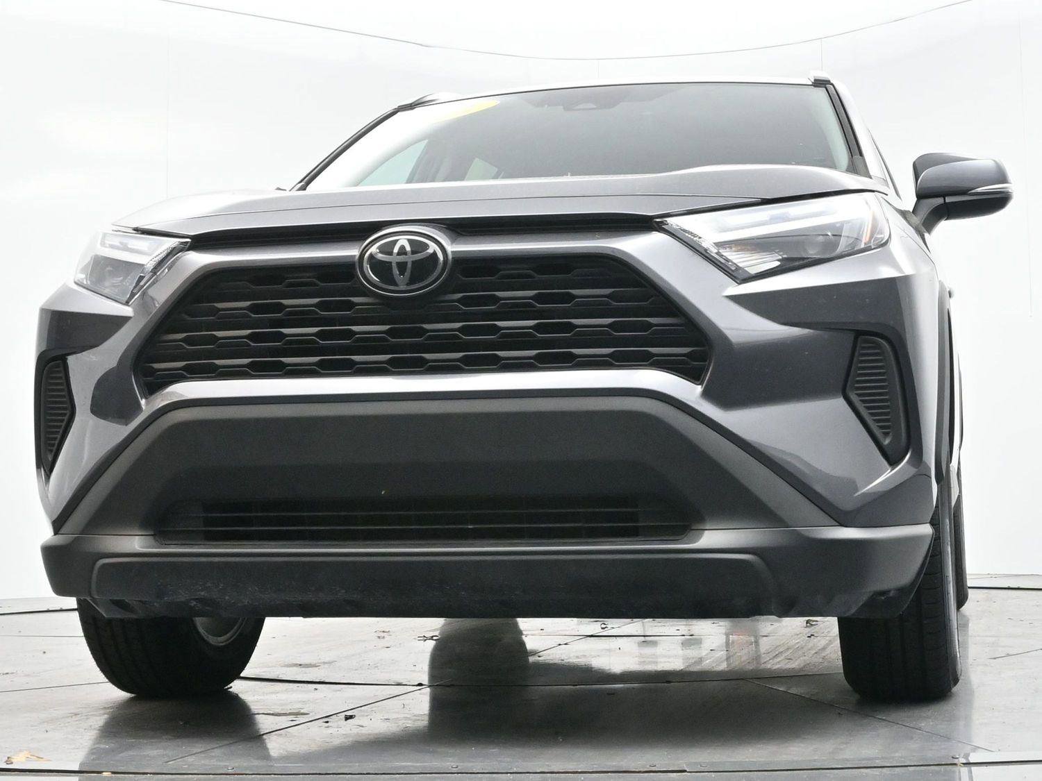 Used 2022 Toyota RAV4 XLE w/ Convenience Package image 50