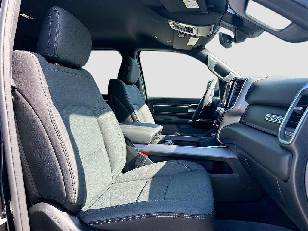 New 2026 RAM 1500 4x4 Crew Cab image 28