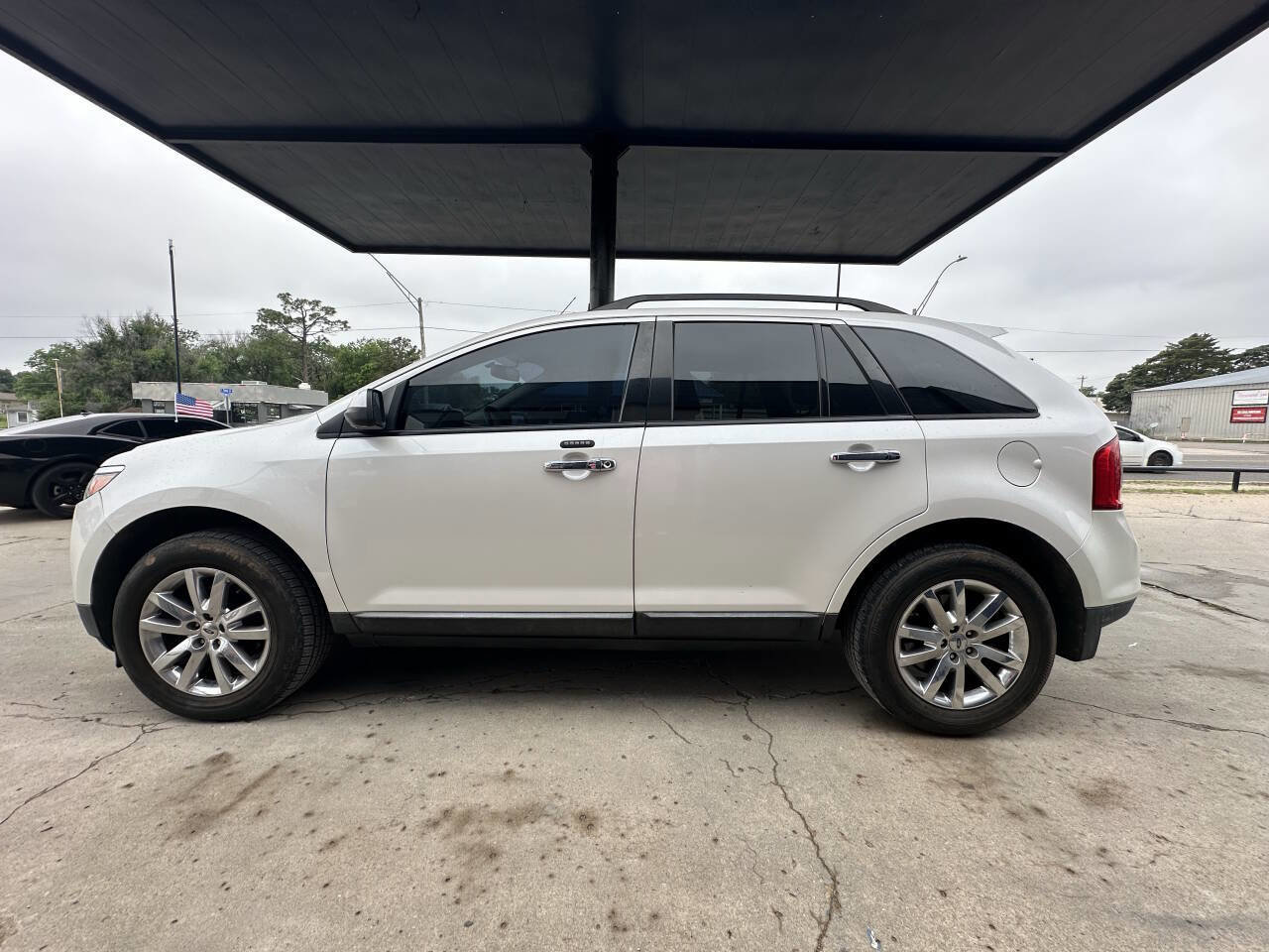 Used 2011 Ford Edge SEL w/ 202A Rapid Spec Order Code FWD image 5