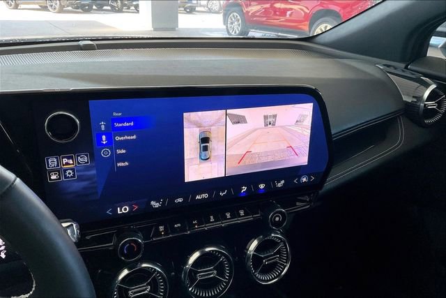 Used 2025 Chevrolet Blazer EV LT AWD/4WD image 11