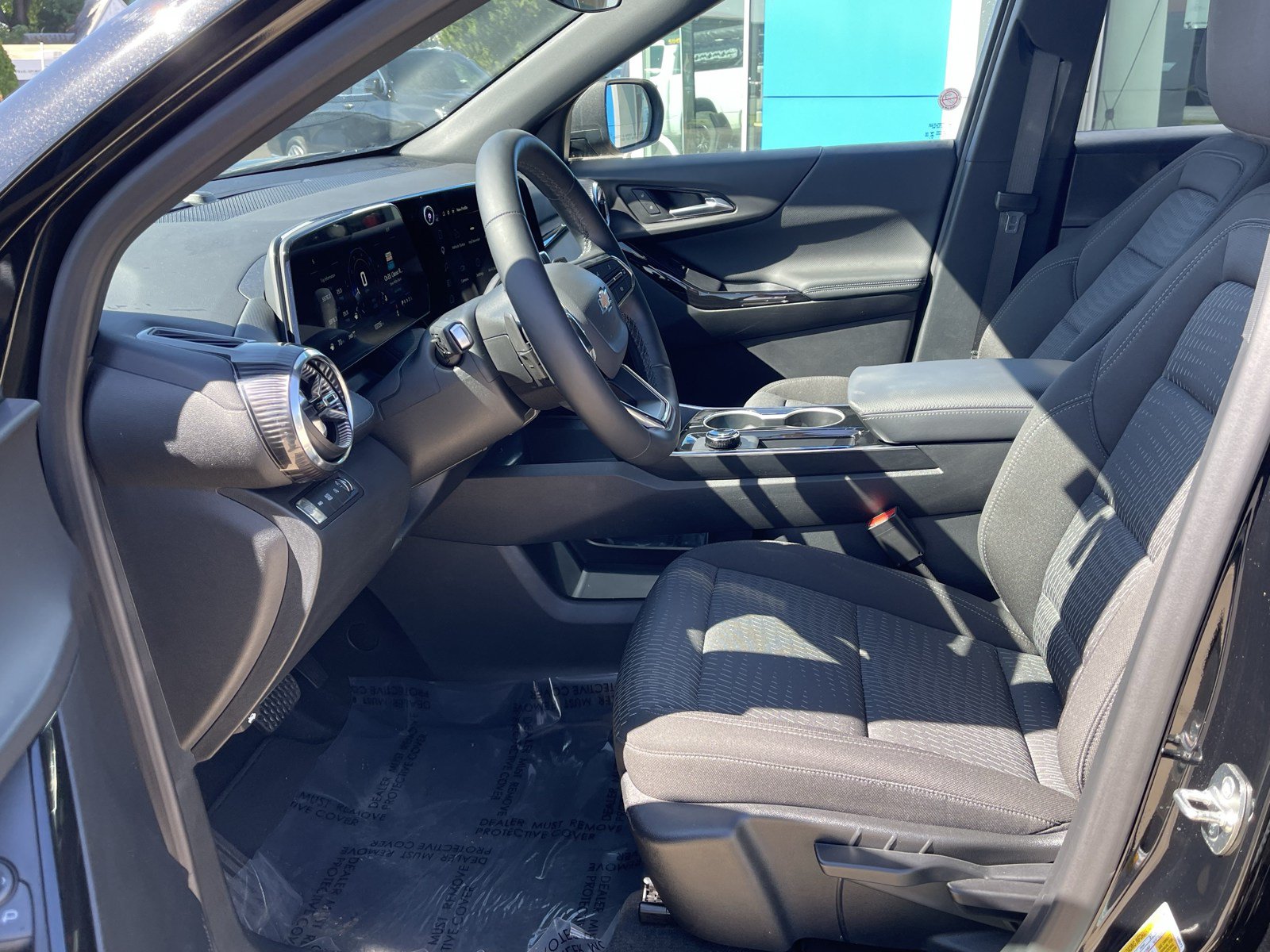 Used 2026 Chevrolet Equinox LT AWD/4WD image 11