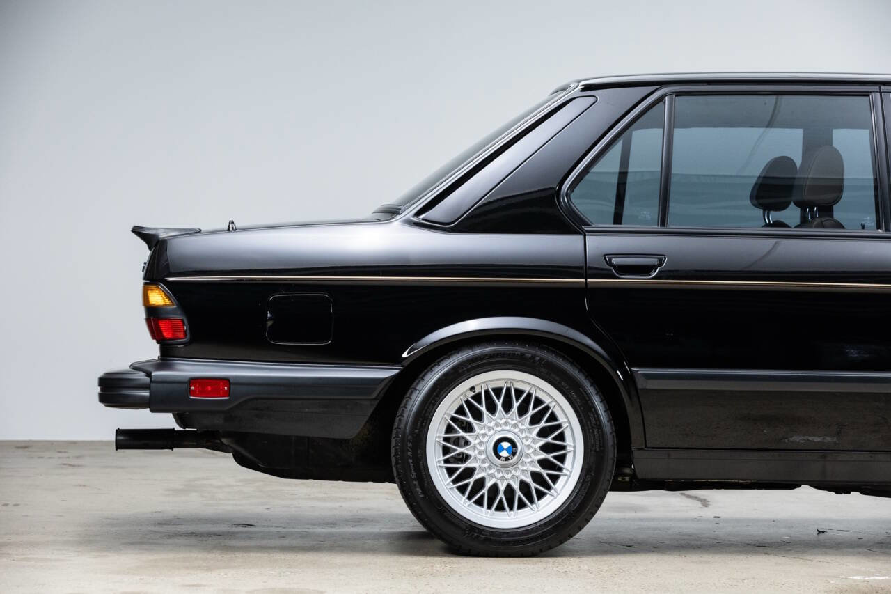 Used 1988 BMW M5 image 10