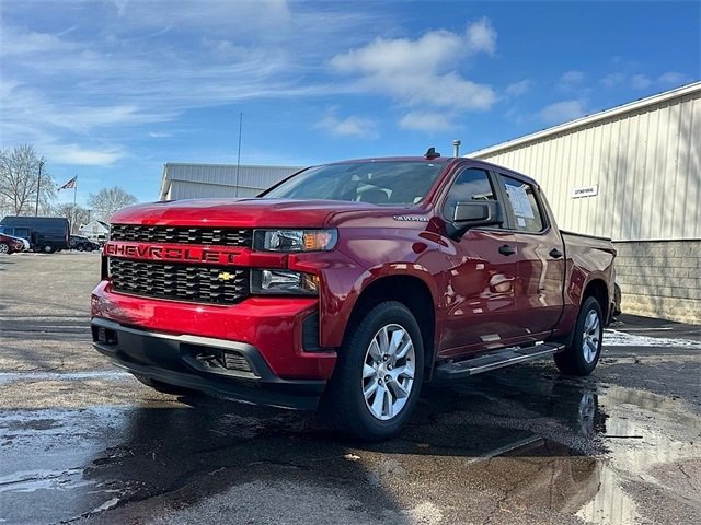 Used 2021 Chevrolet Silverado 1500 Custom image 3