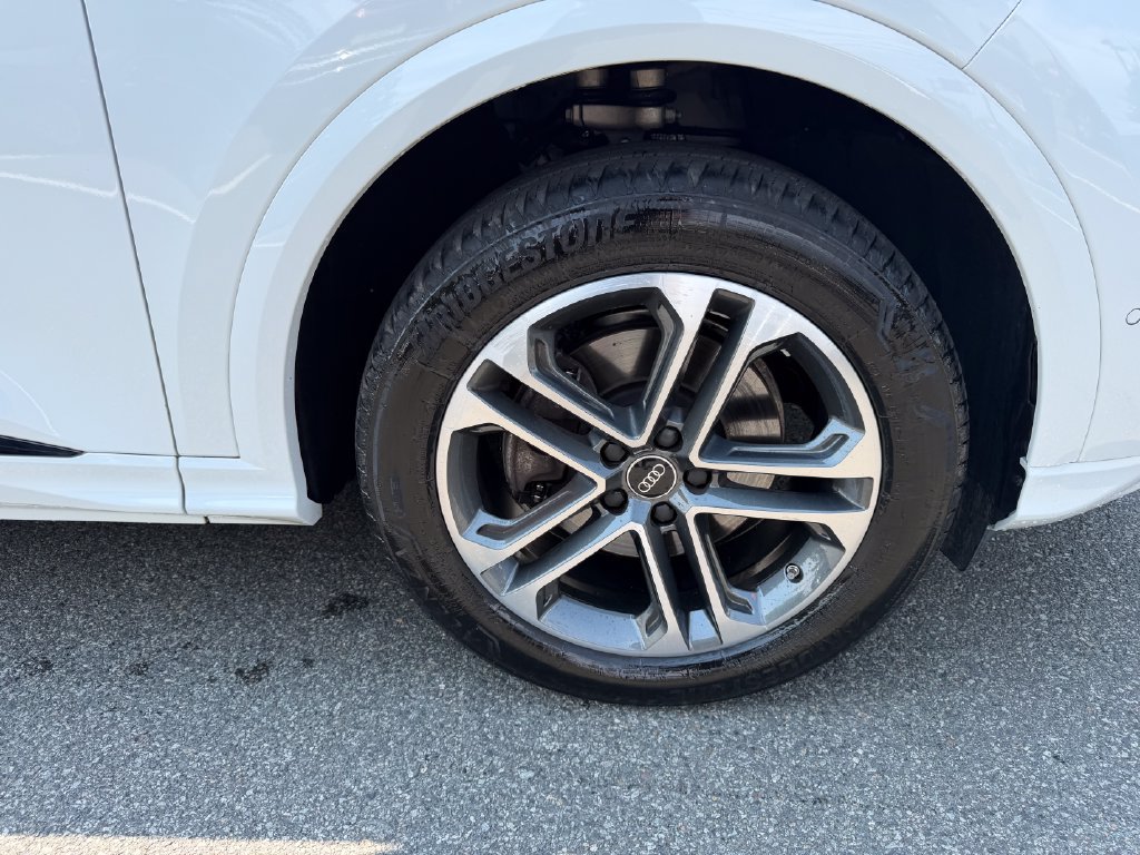 Certified 2025 Audi Q5 Premium w/ Convenience Package AWD/4WD image 14