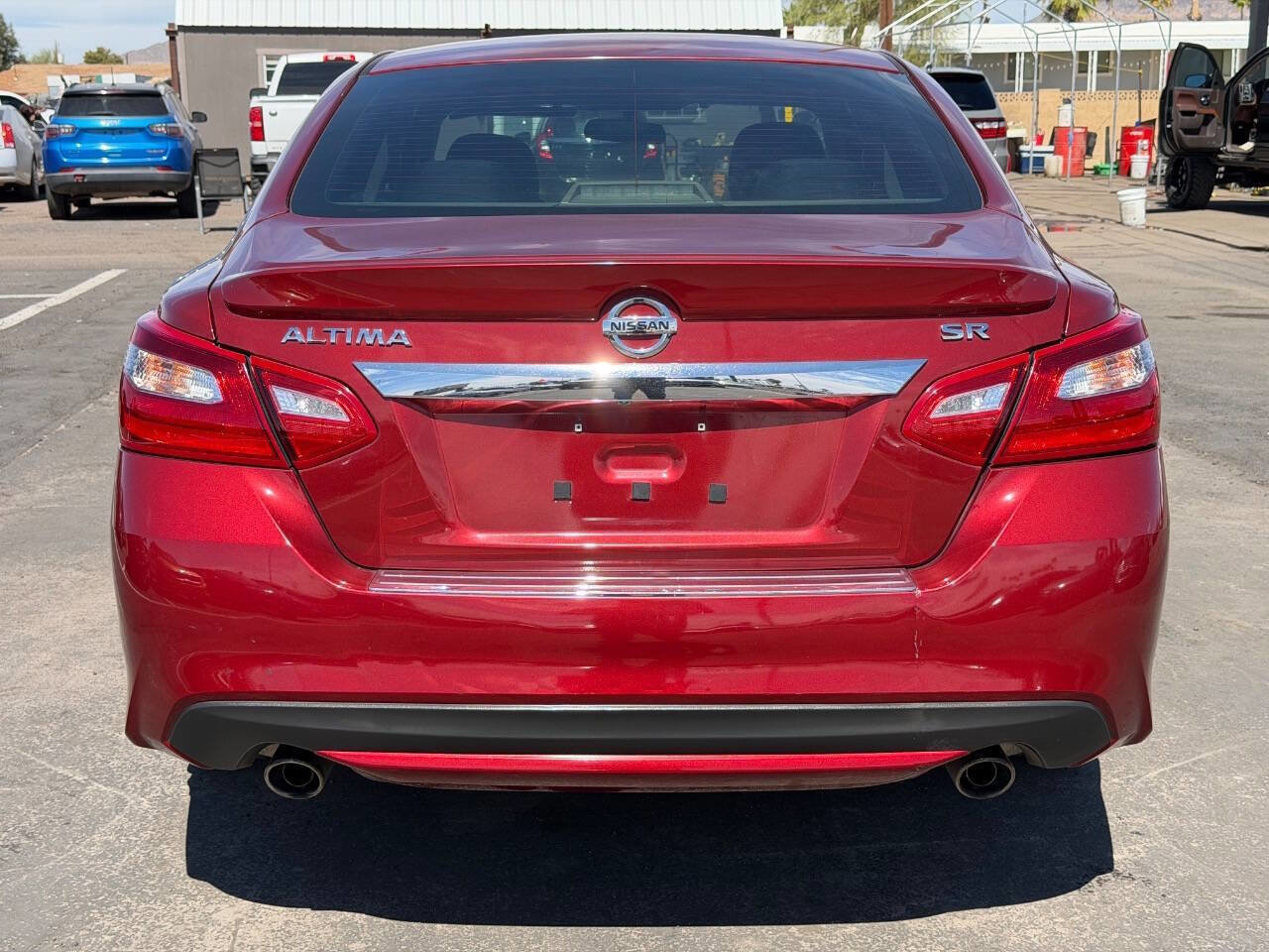 Used 2016 Nissan Altima 2.5 SR w/ LED Appearance Package image 9