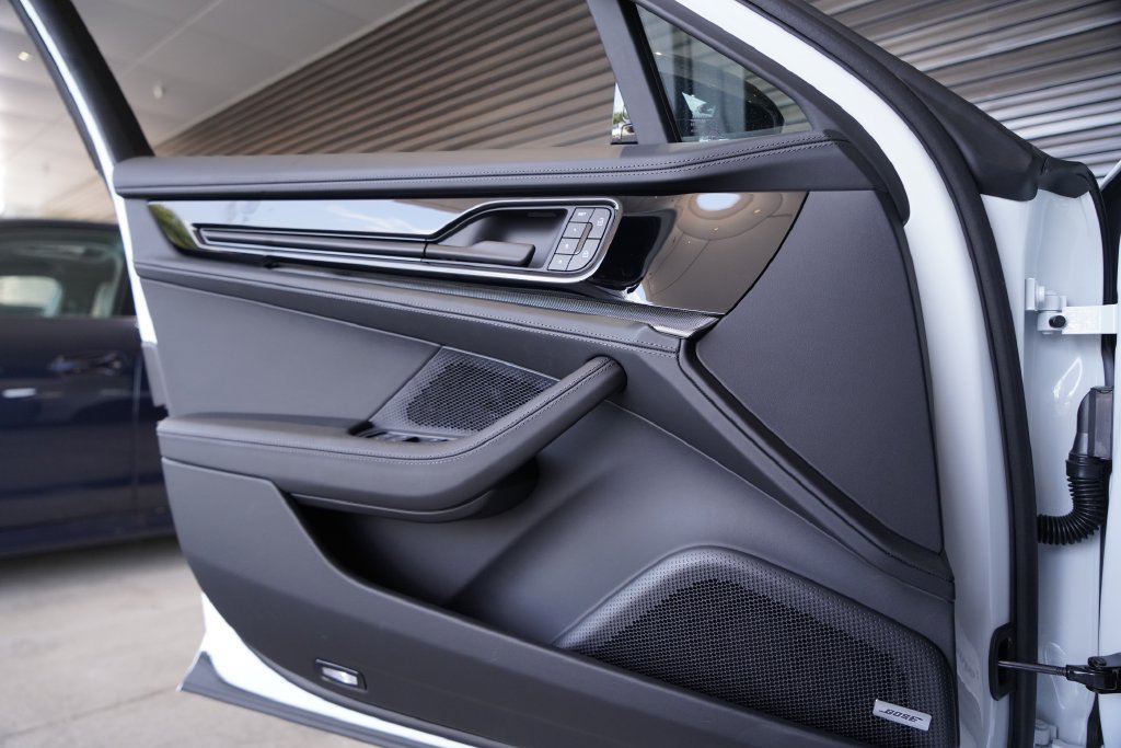 New 2026 Porsche Panamera RWD image 16