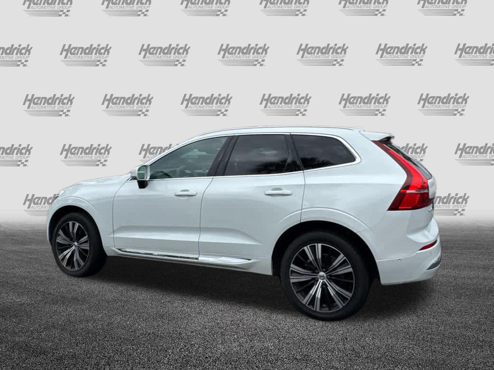 Used 2023 Volvo XC60 B5 Plus AWD/4WD image 9