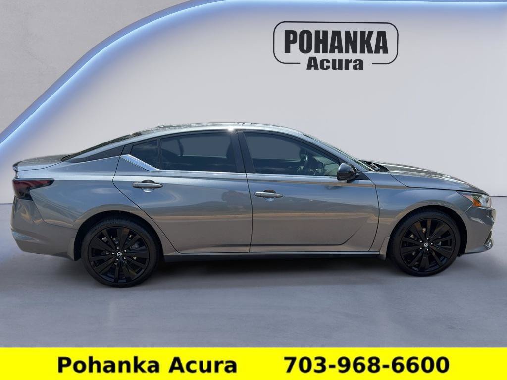 Used 2022 Nissan Altima 2.5 SR w/ Midnight Edition Package AWD/4WD image 8