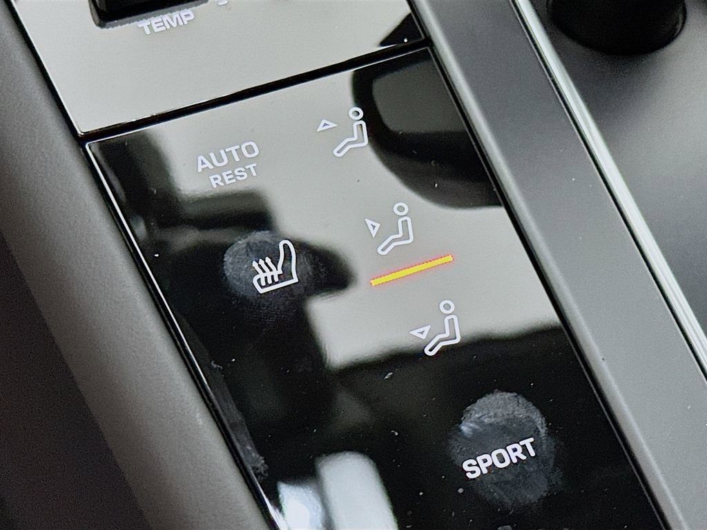 New 2026 Porsche Macan GTS image 23