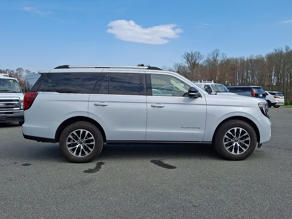 Used 2025 Ford Expedition Platinum image 7