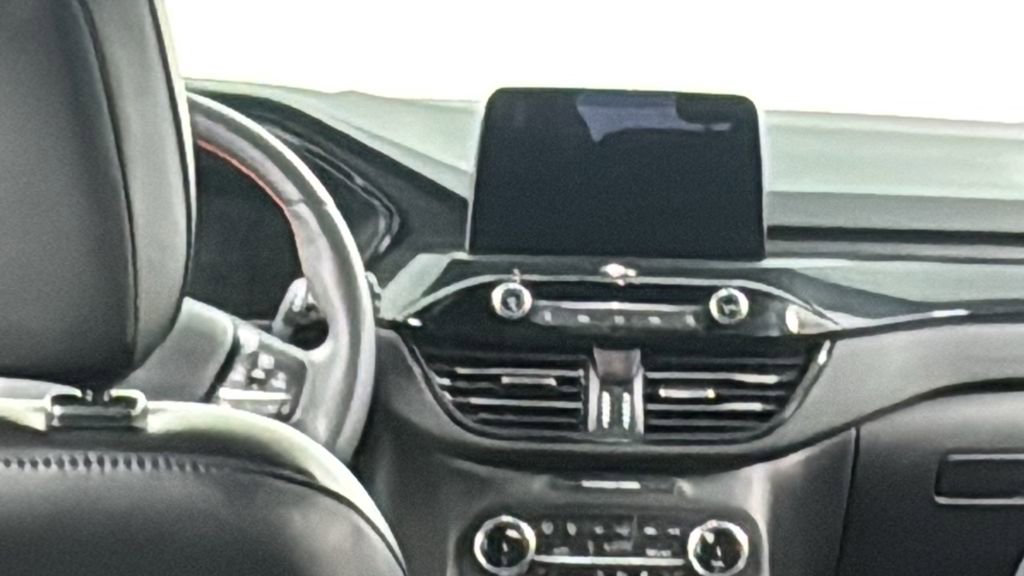 Used 2023 Ford Escape ST-Line image 17