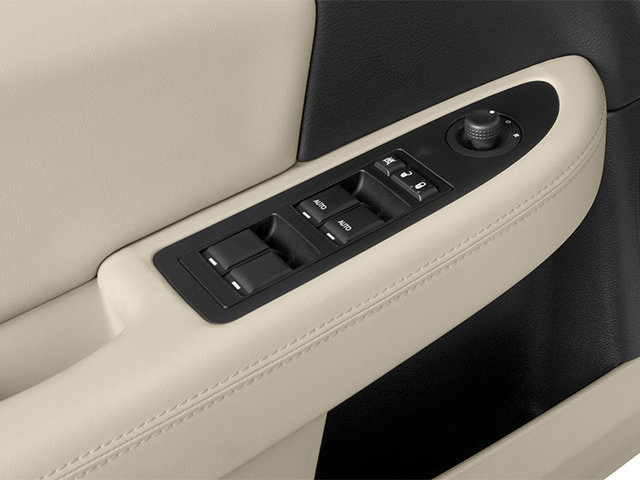 Used 2014 Chrysler 200 Limited FWD image 21