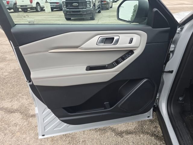 New 2026 Ford Explorer Active w/ Active Comfort Package image 9