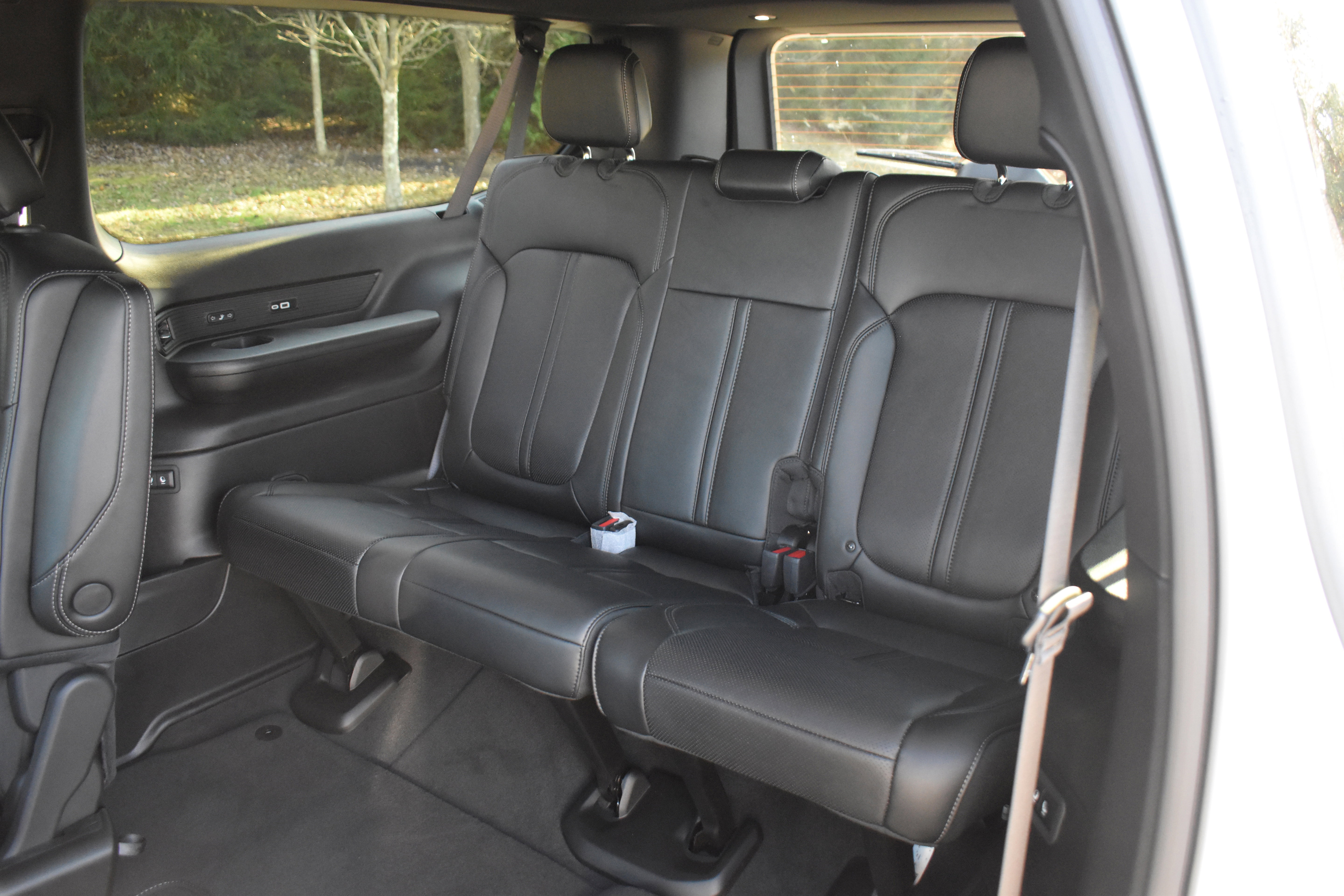 Used 2025 Jeep Wagoneer L Series II w/ Premium Group I image 22