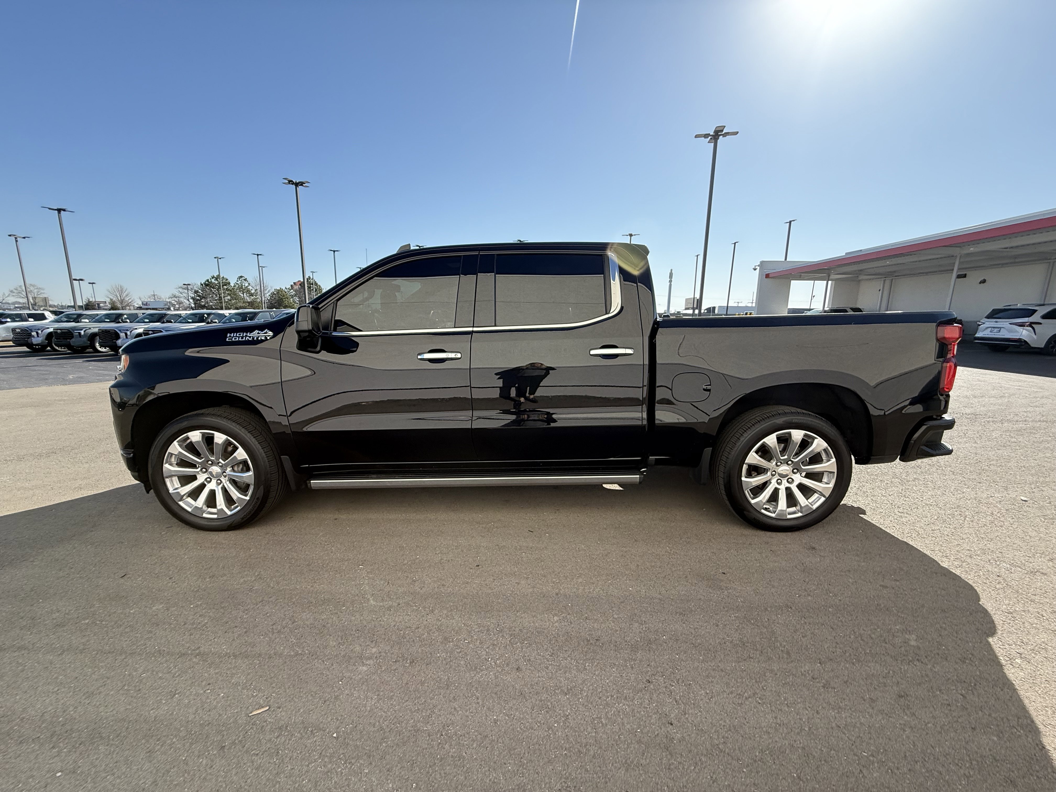 Used 2022 Chevrolet Silverado 1500 High Country image 11