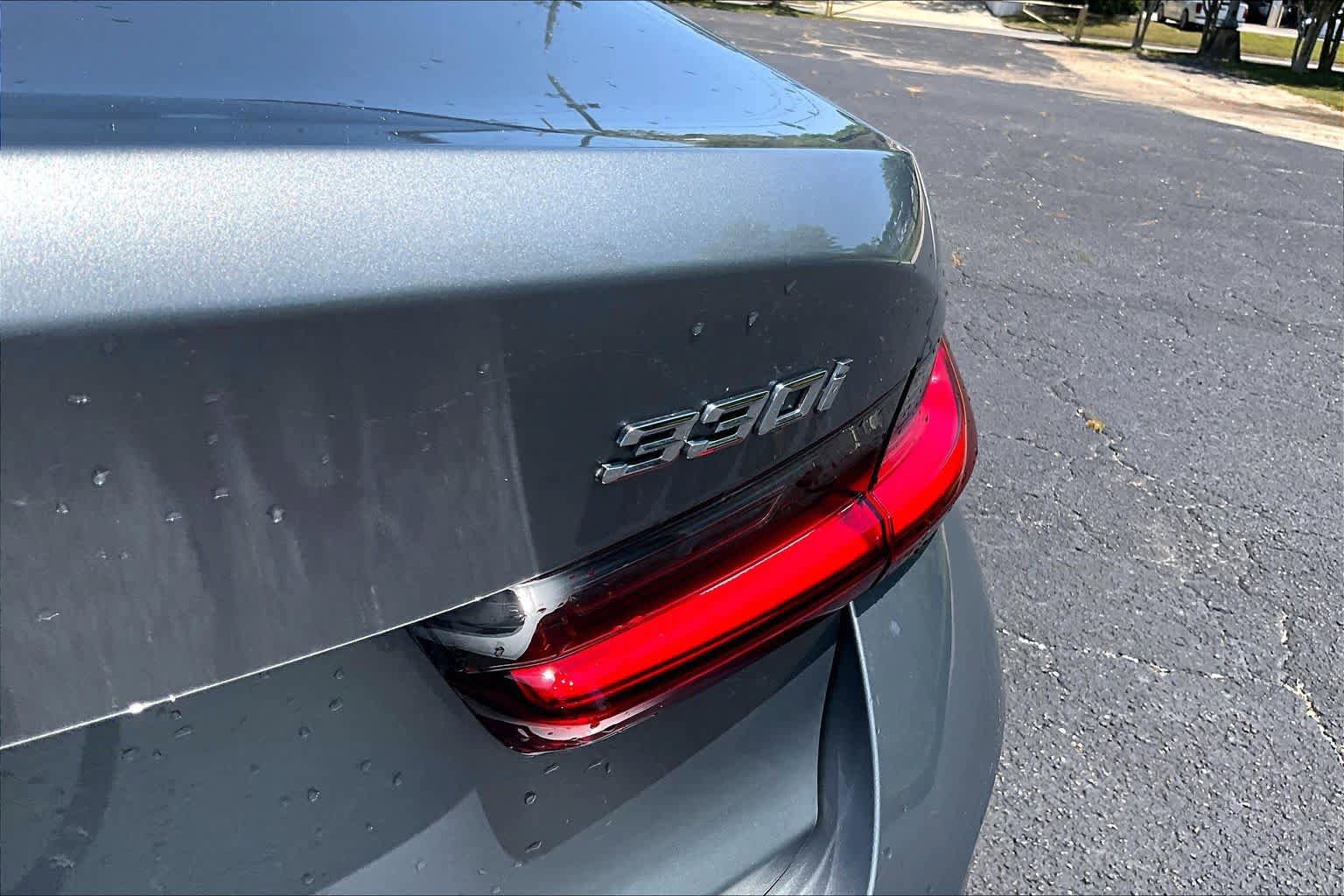 Certified 2025 BMW 330i Sedan RWD image 9