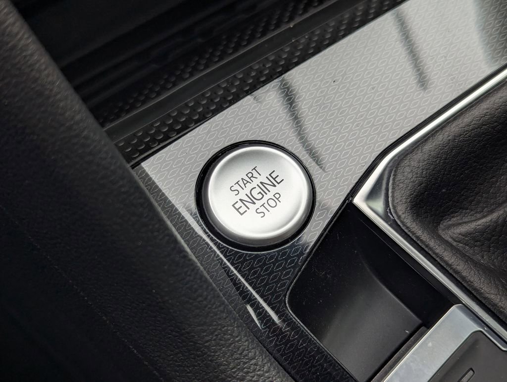 New 2026 Volkswagen Taos SE AWD/4WD image 15