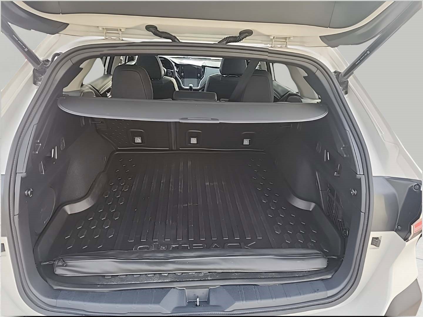 Used 2025 Subaru Outback Onyx Edition image 7