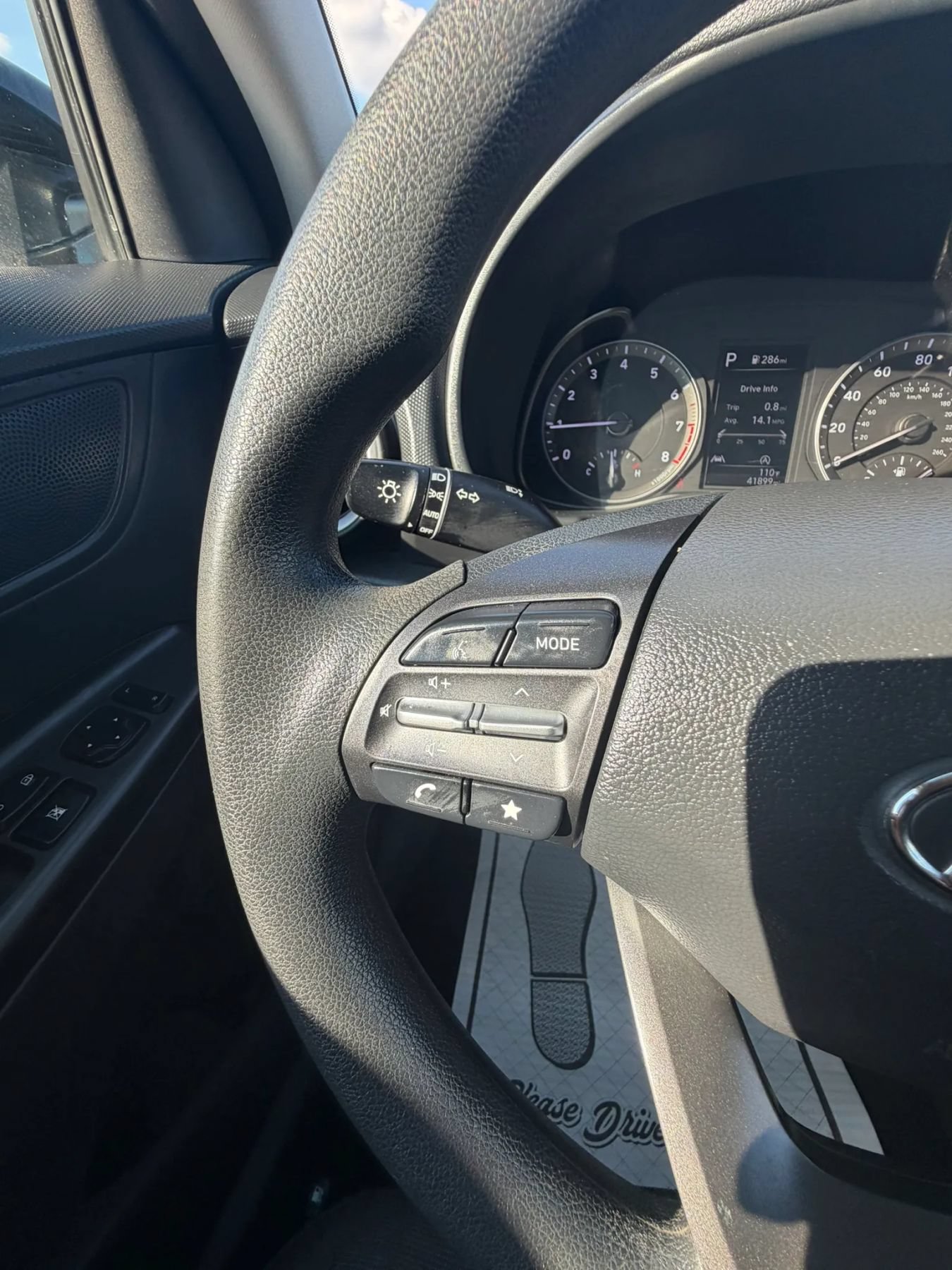 Used 2022 Hyundai Kona SEL w/ Cargo Package FWD image 32