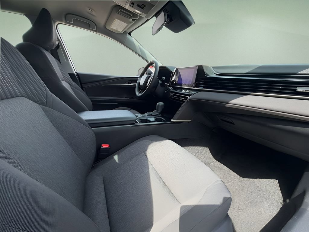 Used 2025 Toyota Camry LE FWD image 21
