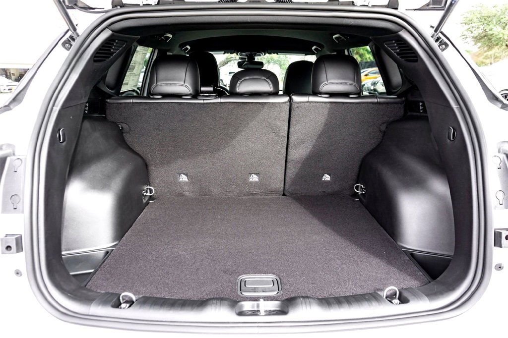 New 2026 Jeep Compass Latitude image 21