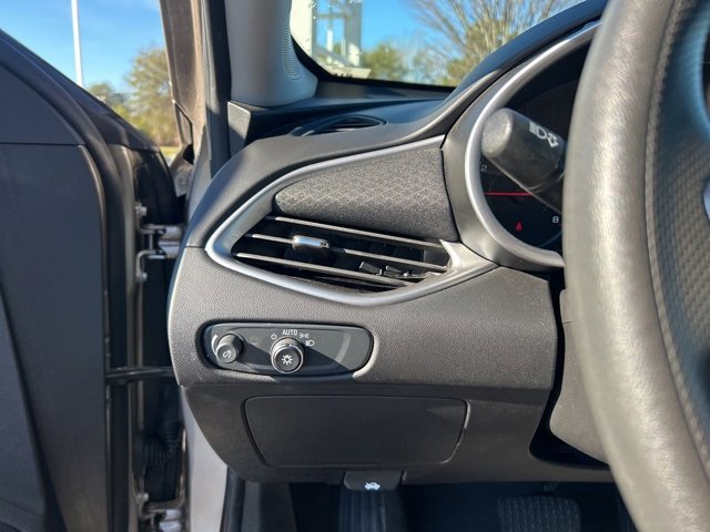 Used 2025 Chevrolet Malibu LT image 23