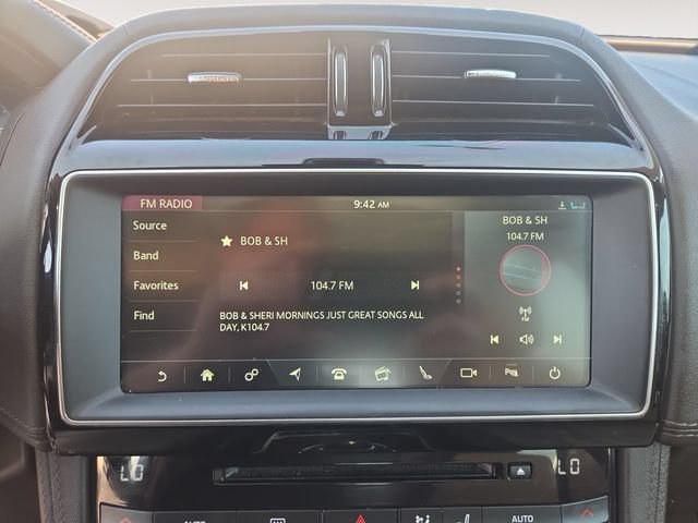 Used 2019 Jaguar F-PACE Portfolio AWD/4WD image 23