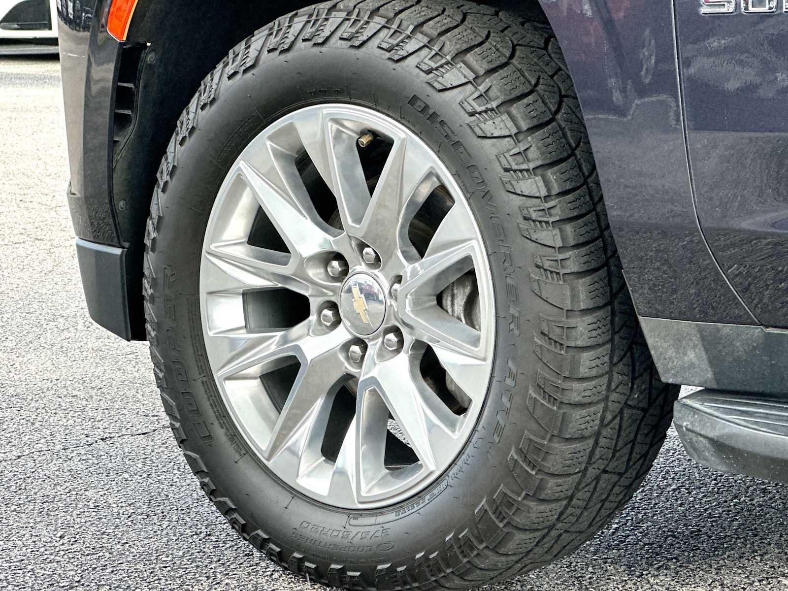 Used 2022 Chevrolet Suburban Premier AWD/4WD image 11