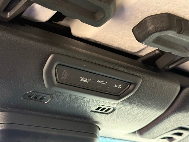 Used 2022 Jeep Gladiator Rubicon w/ Cold Weather Group AWD/4WD image 32