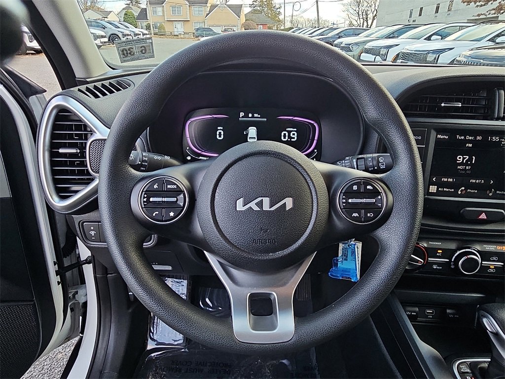 Certified 2025 Kia Soul LX w/ LX Technology Package image 24