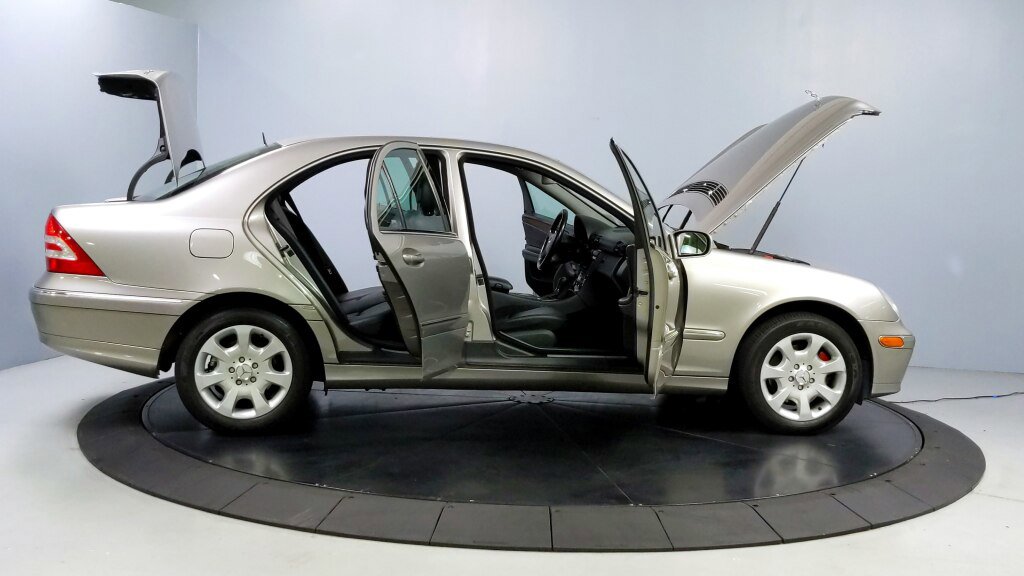 Used 2005 Mercedes-Benz C 320 4MATIC Sedan image 15