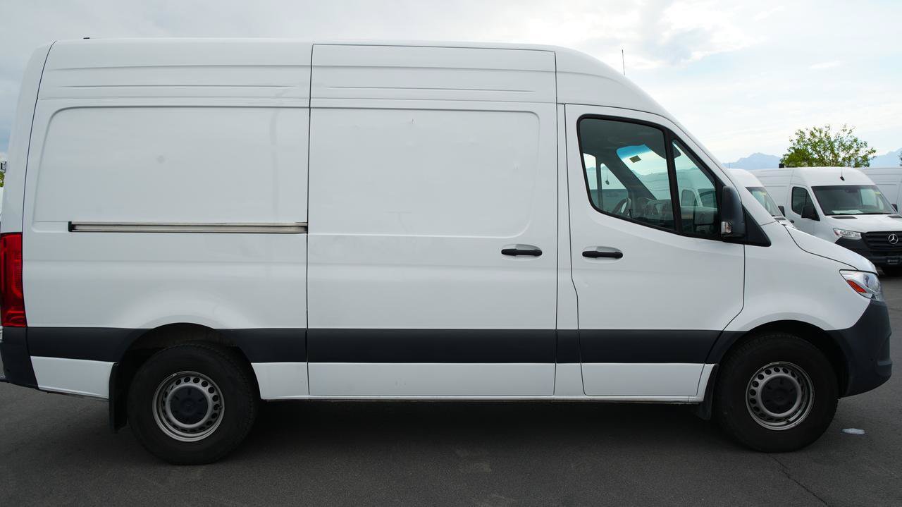 Used 2024 Mercedes-Benz Sprinter 2500 image 5
