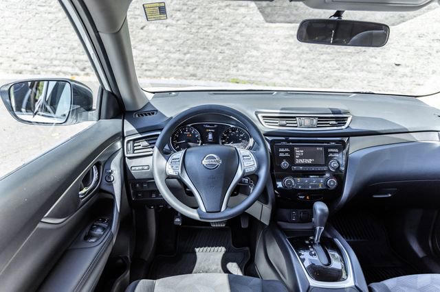 Used 2016 Nissan Rogue S AWD/4WD image 26