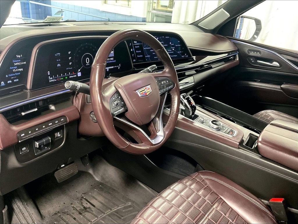Used 2023 Cadillac Escalade Sport Platinum w/ LPO, ONYX Package AWD/4WD image 8