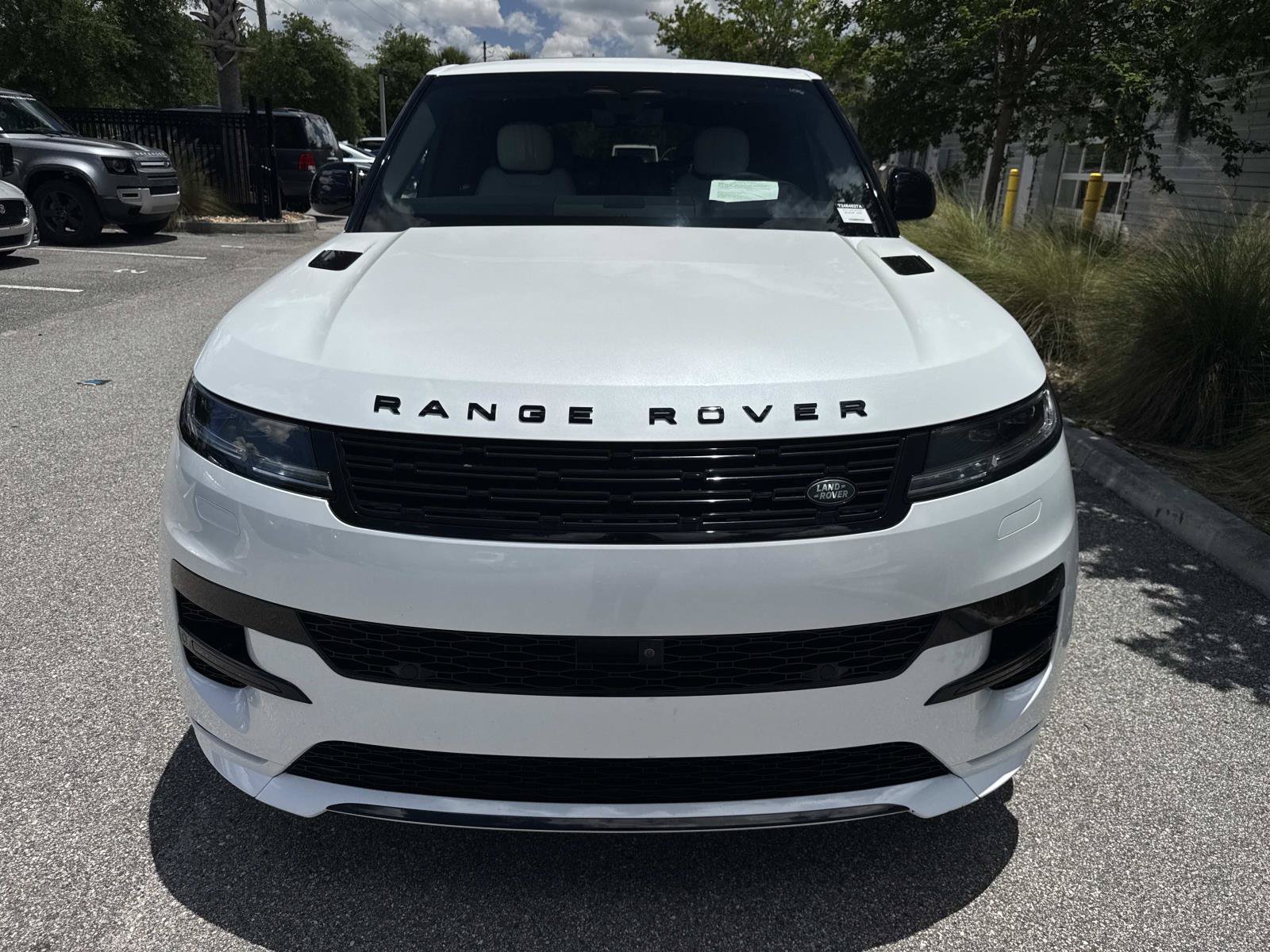 Used 2024 Land Rover Range Rover Sport Dynamic SE AWD/4WD image 8